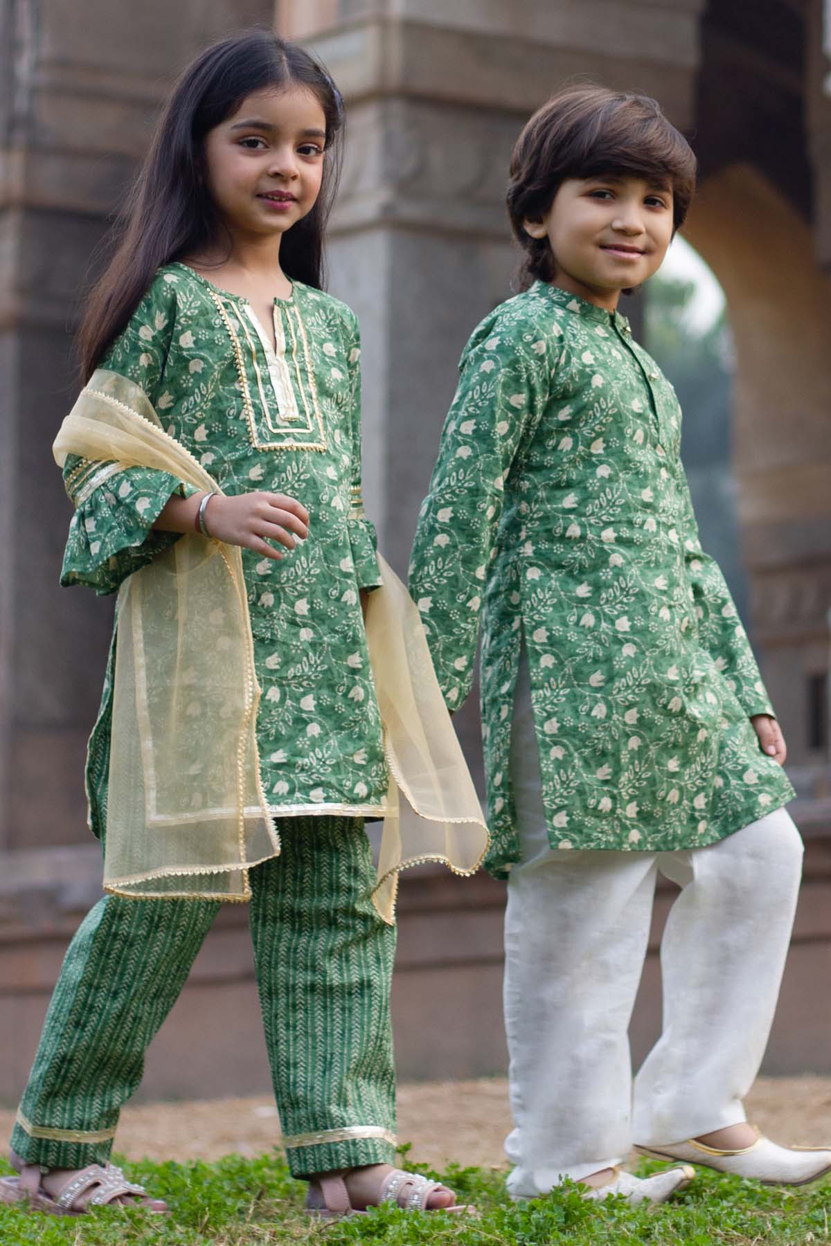 Designer ViYa Floral Jaal Print Siblings Set For Kids (Boys & Girls) Available online at ScrollnShops